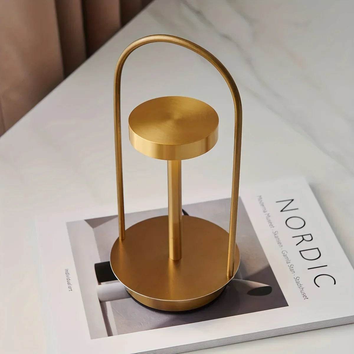LumièreModerne – Éclairage LED Élégant et Portable - Rynova