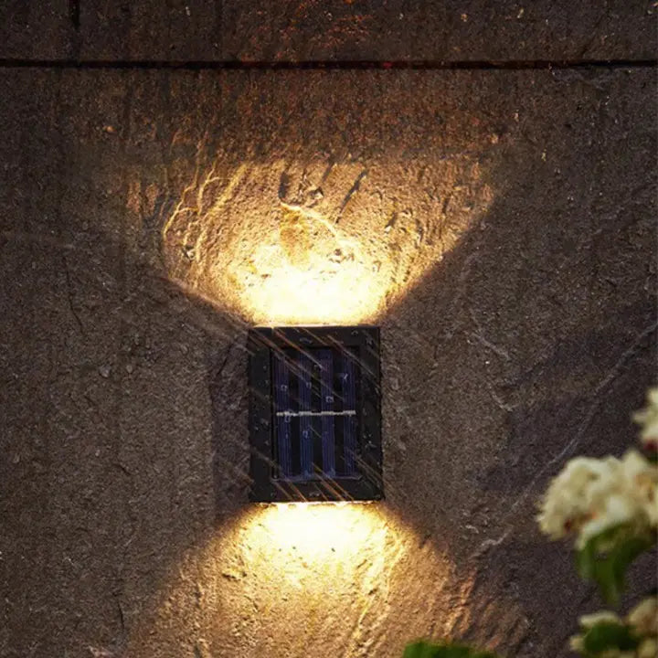 SolarLuxe | Lampes murales solaires LED sans fil - Éclairage d'ambiance extérieur de luxe - Rynova