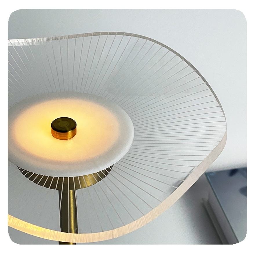 LuxeUrbain - Lampe de Table LED Moderne - Rynova