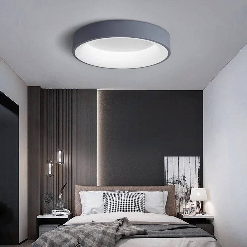 LumièreConfort – Plafonnier Rond en Fer avec Télécommande pour Éclairage Personnalisé - Rynova