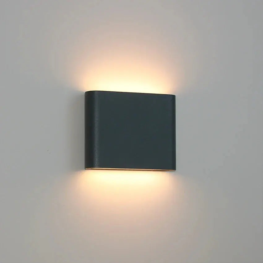 LumièreBrillante – Applique Murale LED Étanche, Éclairage Extérieur Durable - Rynova