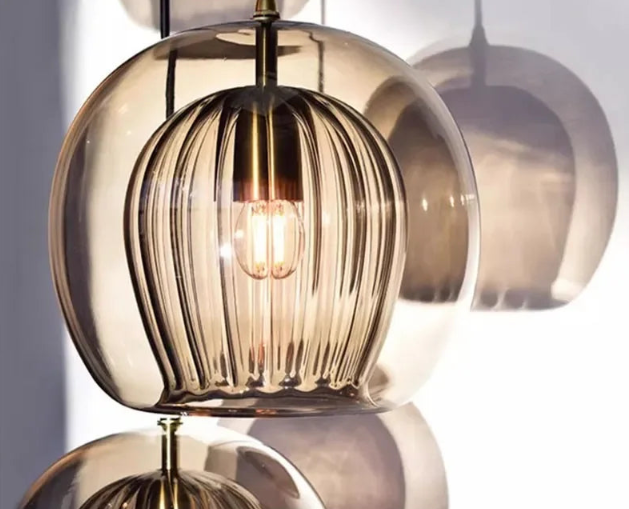 ÉléganceVerre - Luminaire Suspendu en Verre Moderne - Rynova