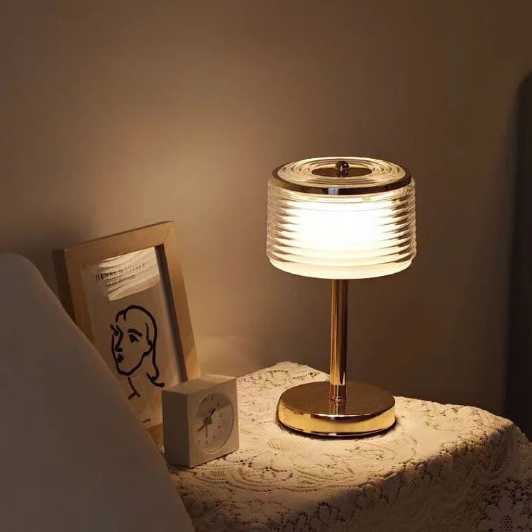 LuminaHalo – Lampe Design Élégante pour un Éclat Raffiné - Rynova