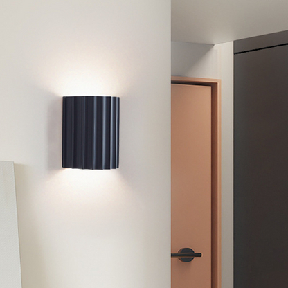 Lumière Courbée - Applique Murale Moderne pour Ambiance Élégante - Rynova