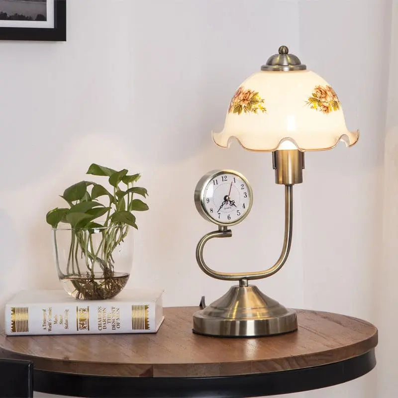 FleurLumière - Lampe de Table Fleur Champêtre Élégante - Rynova