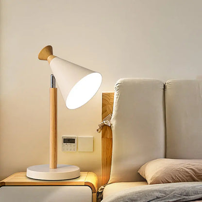 ÉclatNordic – Lampe à Poser Moderne en Fer avec Design Trompette - Rynova