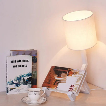 NordicLuxe - lampe de table scandinave avec étagère intégrée - Rynova