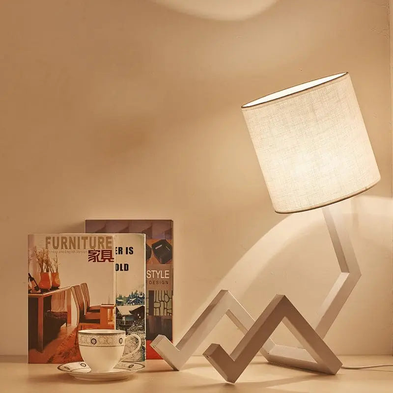 ScandiLuxe – Lampe de Table Scandinave avec Étagère Pratique - Rynova