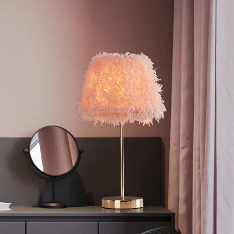 ÉclatLumière - Lampe de Table Moderne pour Commode - Rynova