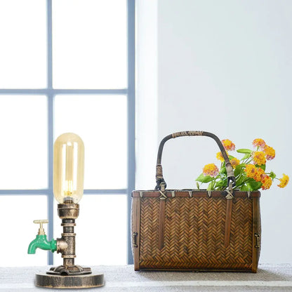 MecaLume - Lampe de Table Design Industriel avec Tuyau Métallique - Rynova