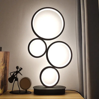 Lumière Épurée - Lampe de Table Moderne Empilée avec Socle Circulaire - Rynova