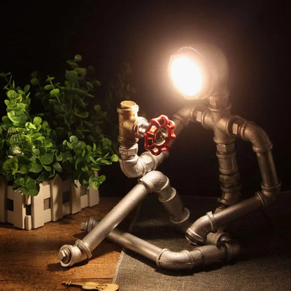 IronCraft - Lampe de bureau en tuyaux industriels | Élégante et fonctionnelle - Rynova