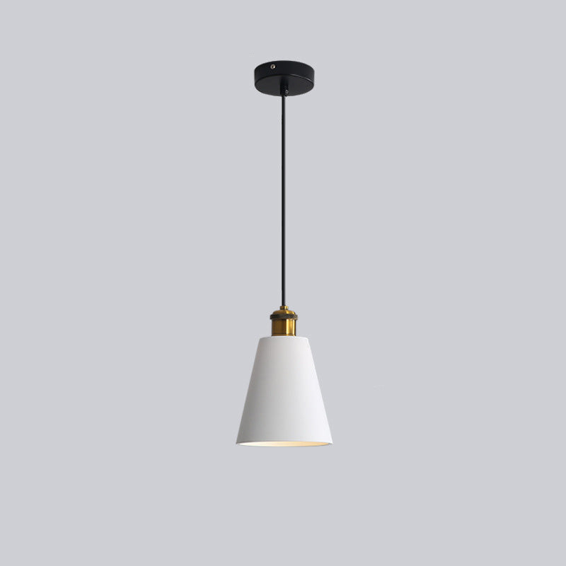 Lustre Élegante – Suspension Moderne en Métal et Résine - Rynova