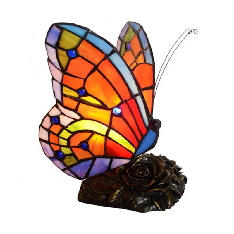 LumièreRêverie - Lampe de Table Élégante avec Abat-jour Papillon et Base en Roses - Rynova