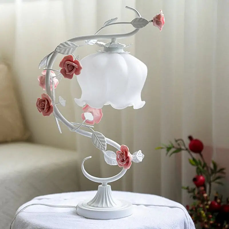 RoséePastorale - Lampe de Table en Style Champêtre avec Rose en Céramique - Rynova
