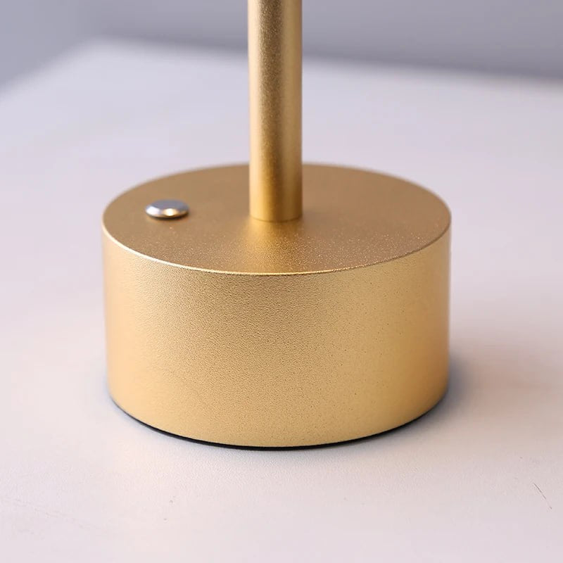 LumiCosmos – Lampe LED Extérieure Portative et Élégante - Rynova