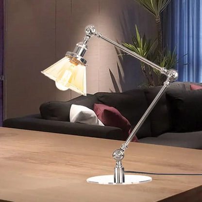LumiGlow - Élégante lampe de table en verre clair en forme de cône - Rynova