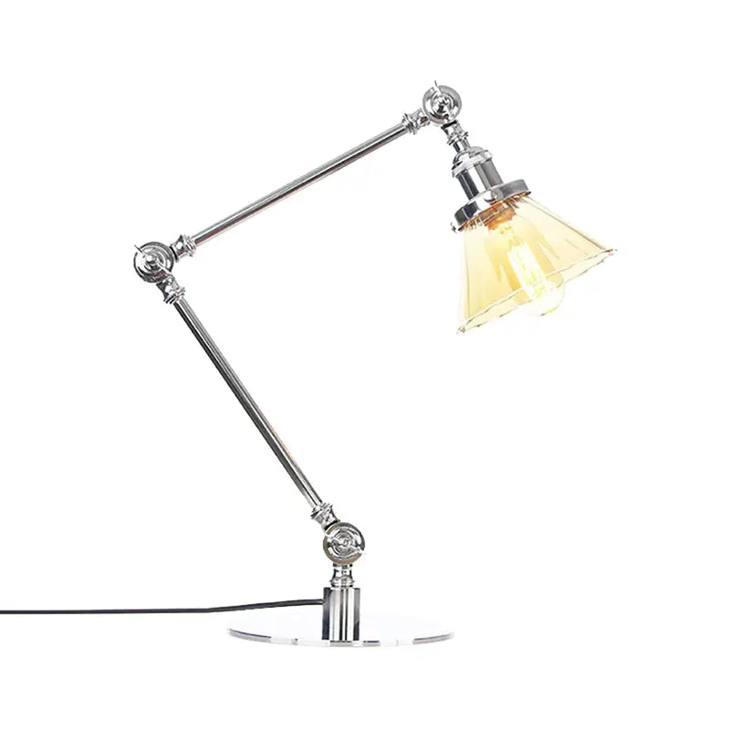 LumiGlow - Élégante lampe de table en verre clair en forme de cône - Rynova