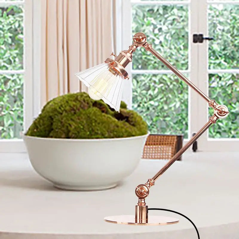 LumiGlow - Élégante lampe de table en verre clair en forme de cône - Rynova