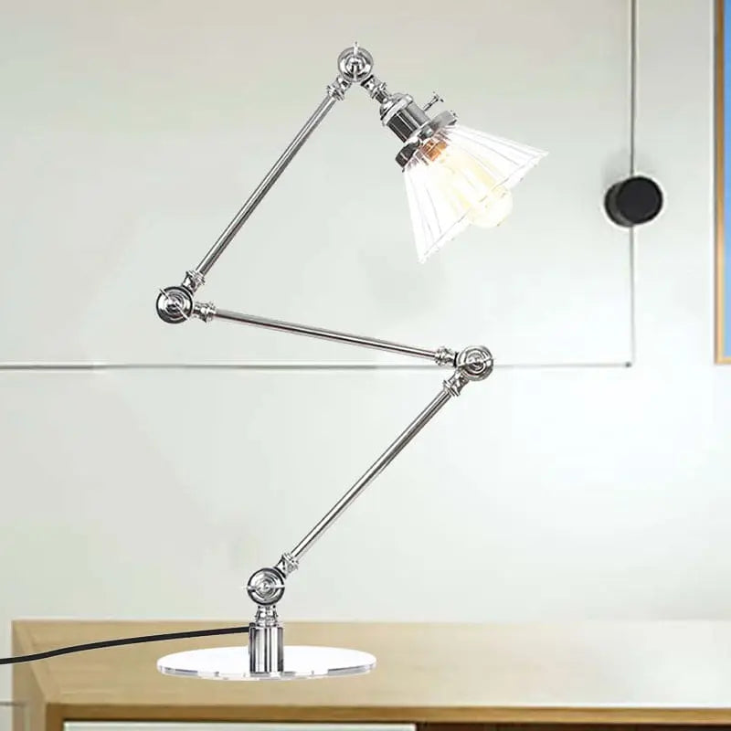 LumiGlow - Élégante lampe de table en verre clair en forme de cône - Rynova