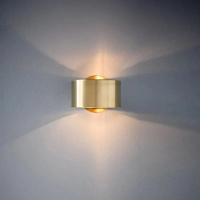 PureLumi – Applique Murale Design Épuré et Élégant - Rynova