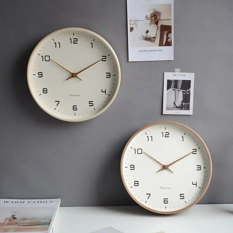 HorlogeMuraleLumière - Élégance Scandinave en Bois - Rynova