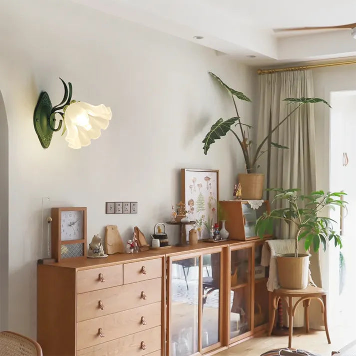 FleurLumière – Applique Murale Élégante Fleur de Muguet - Rynova