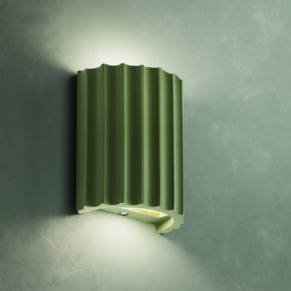 Lumière Courbée - Applique Murale Moderne pour Ambiance Élégante - Rynova