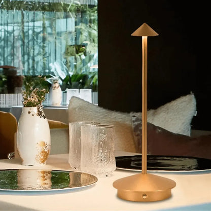Lampe de Table Design Inspirée par DartCandle - Rynova