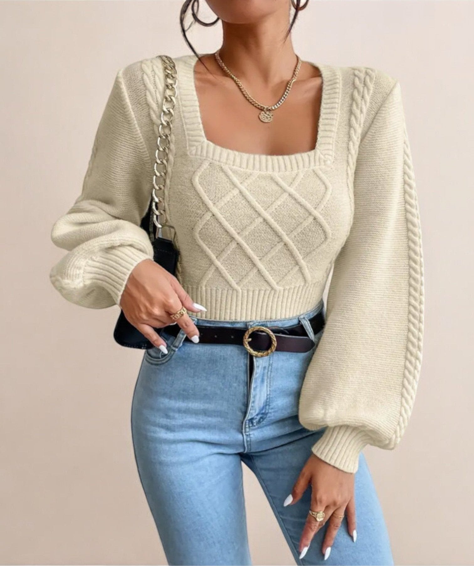 ÉléganceCarré – Pull Femme Col Carré Chic et Moderne - Rynova