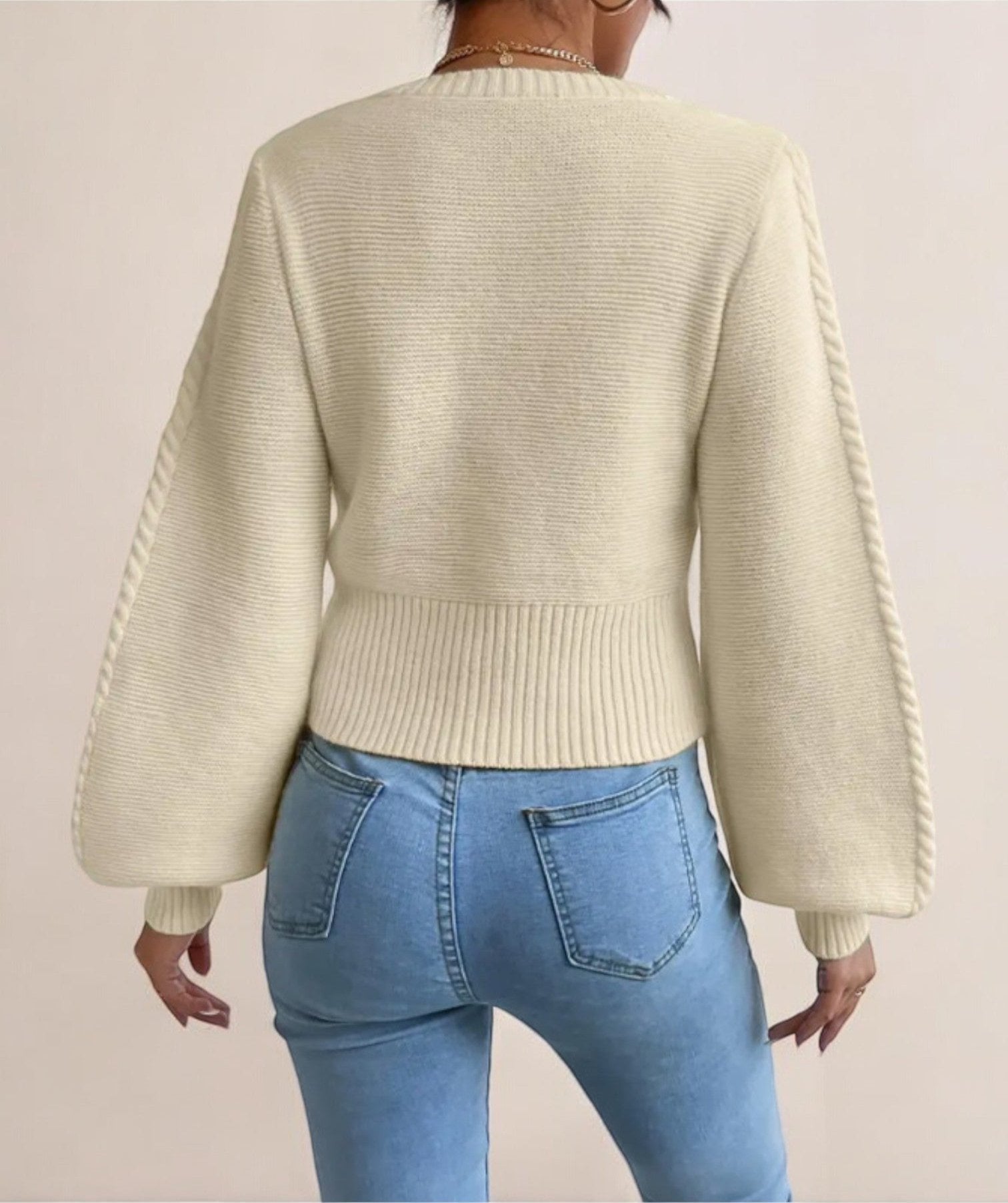 ÉléganceCarré – Pull Femme Col Carré Chic et Moderne - Rynova