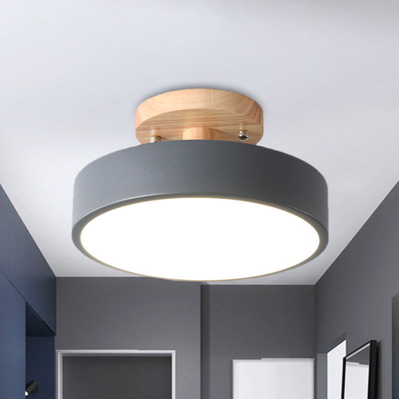 Éclat Nordique - Plafonnier LED Scandinave avec Accents en Bois - Rynova