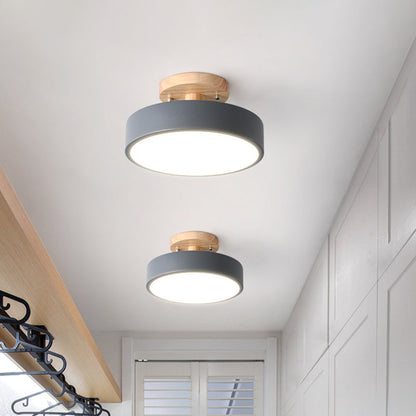 Éclat Nordique - Plafonnier LED Scandinave avec Accents en Bois - Rynova