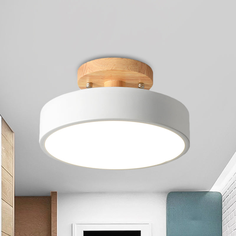 Éclat Nordique - Plafonnier LED Scandinave avec Accents en Bois - Rynova