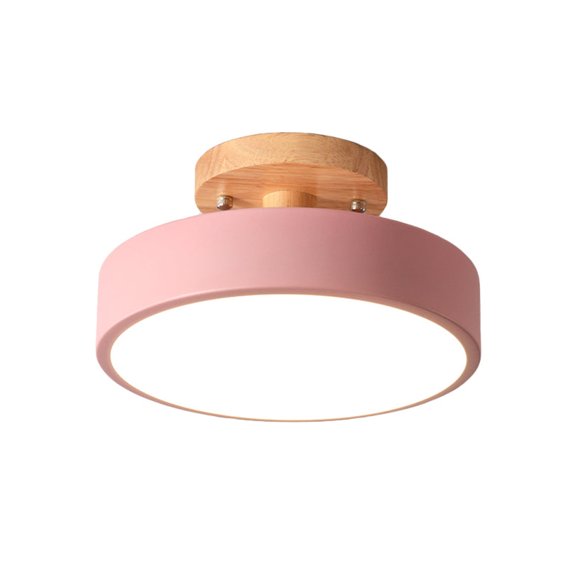 Éclat Nordique - Plafonnier LED Scandinave avec Accents en Bois - Rynova