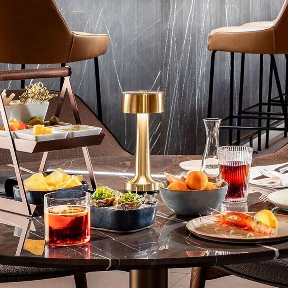 LumiAura - Lampe de table LED sans fil au style rétro chic - Rechargeable par USB - Rynova