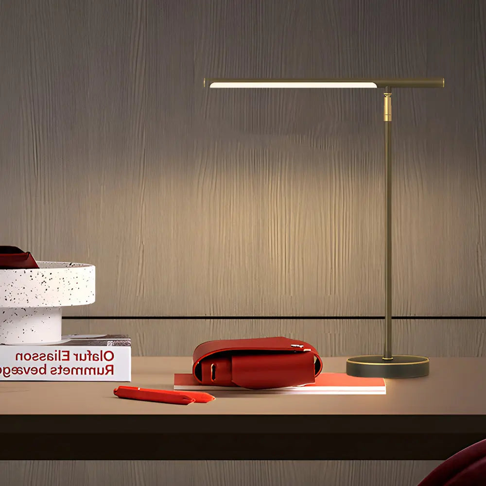 BrassGlow | Lampe de Bureau LED en Laiton avec Direction Réglable - Rynova