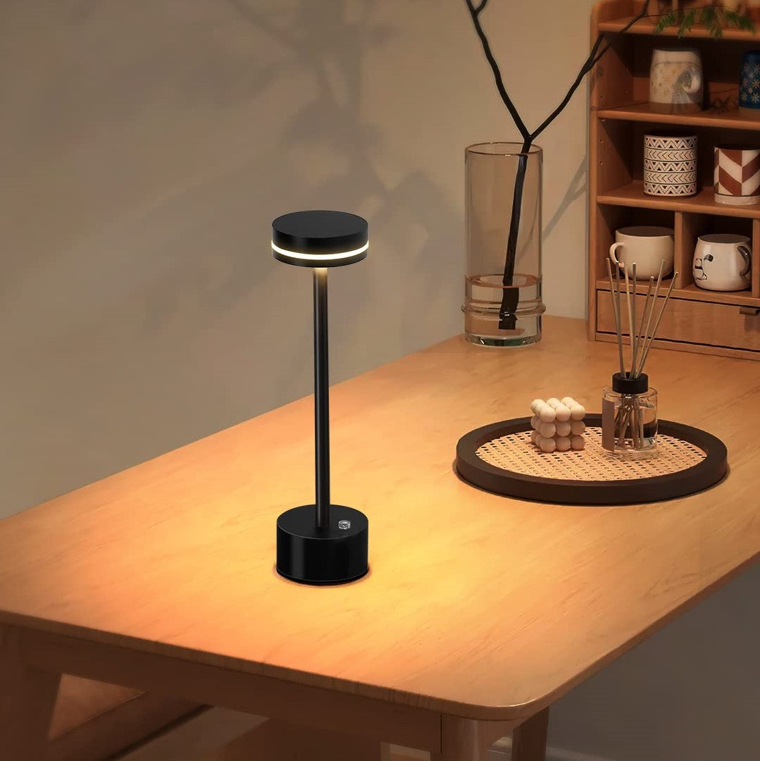 LumiCosmos – Lampe LED Extérieure Portative et Élégante - Rynova