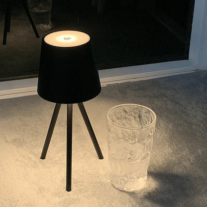 ÉléganceLum – Lampe de table moderne et raffinée - Rynova