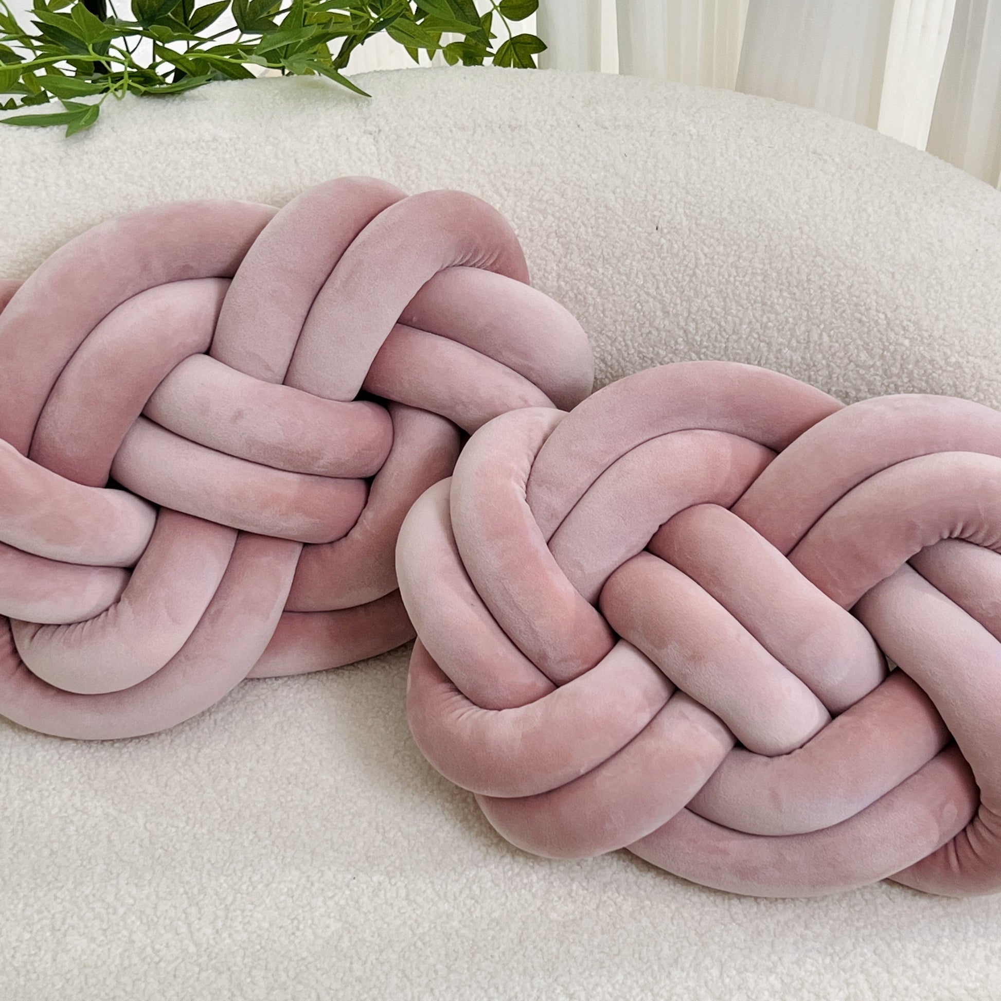 DouxNœud - Ensemble de 2 coussins en peluche décoratifs - Rynova