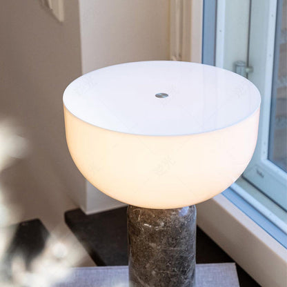 MarbreLuxe – Lampe Marbrée Élégante pour un Éclairage Raffiné - Rynova