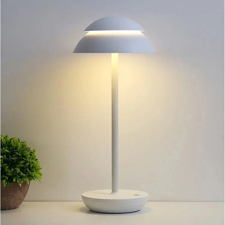 LumiNova – Lampe de Table Moderne avec Éclairage Doux - Rynova
