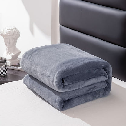 LéaChic - Couverture douce et chaleureuse en flanelle grise pour toutes saisons - Rynova