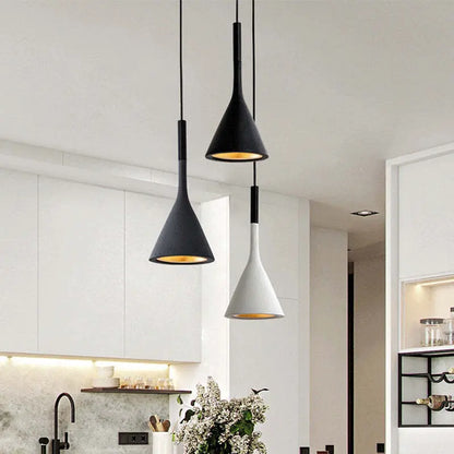 MorandiLuxe - Suspension Triangulaire Moderne en Métal - Rynova