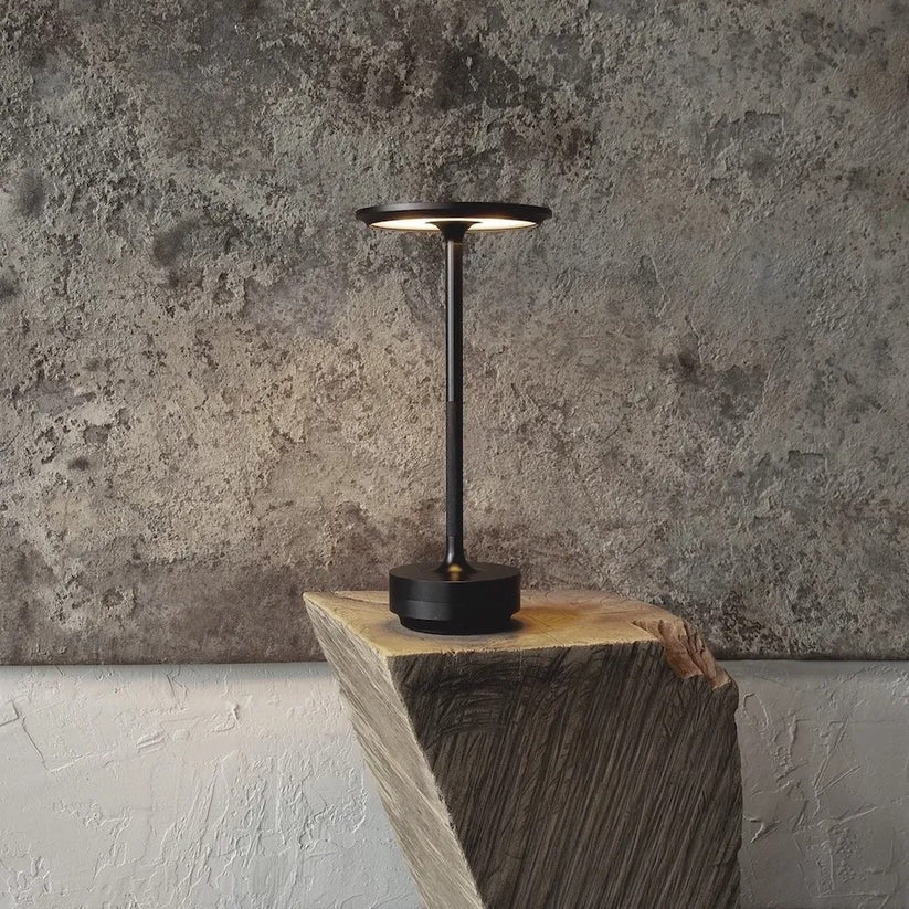 LumiArt - Lampe à Poser Contemporaine et Épurée - Rynova