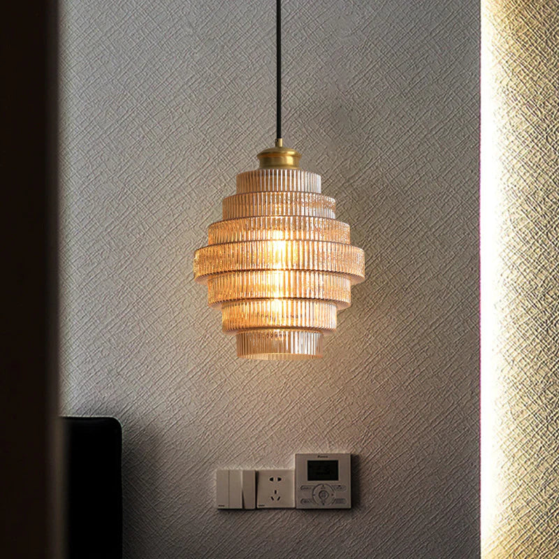 VerreLuxe – Lampe en verre et laiton élégante - Rynova
