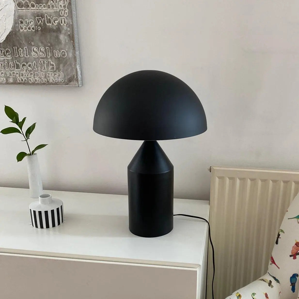 LumièreMétal – Lampe de Table en Métal Moderne - Rynova