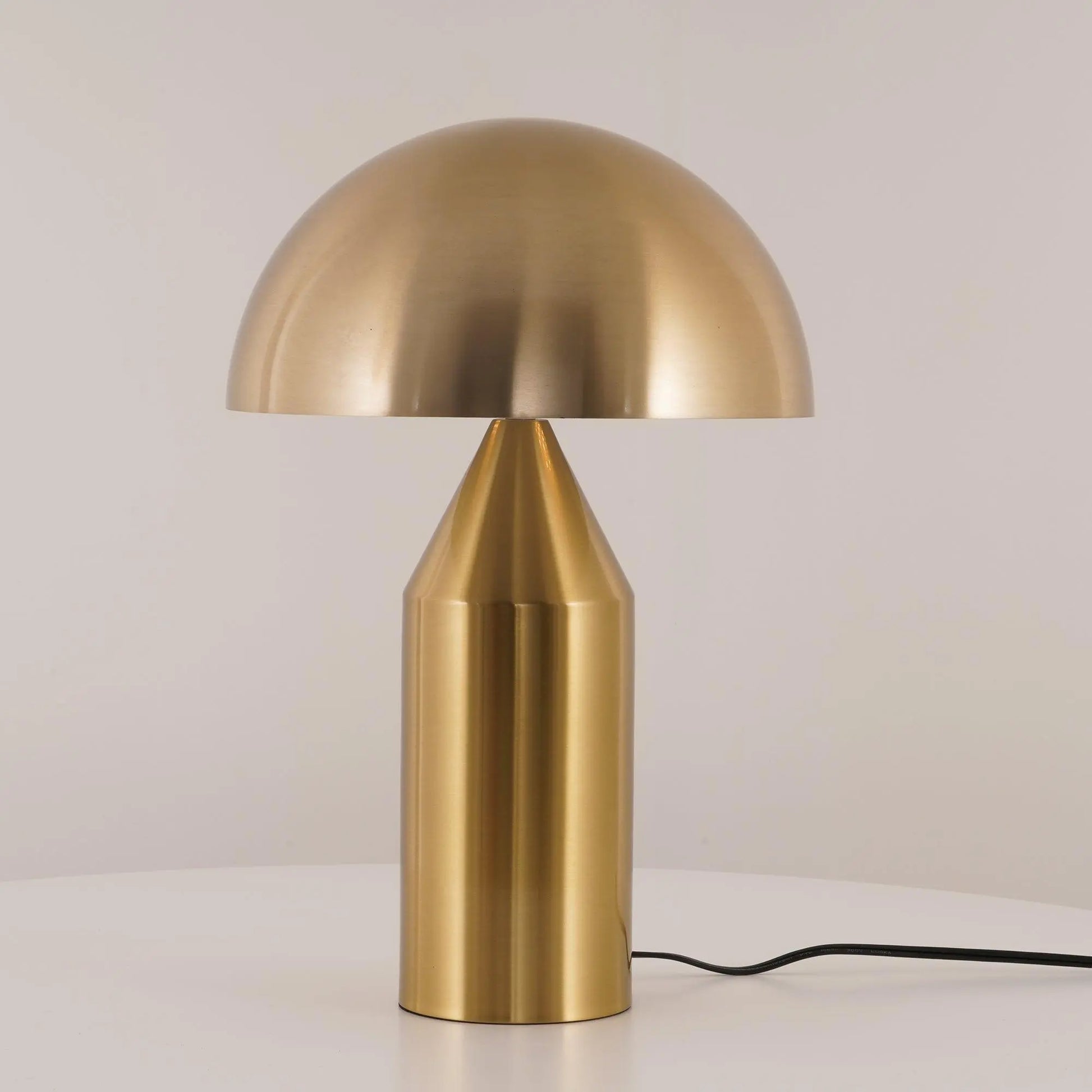 LumièreMétal – Lampe de Table en Métal Moderne - Rynova