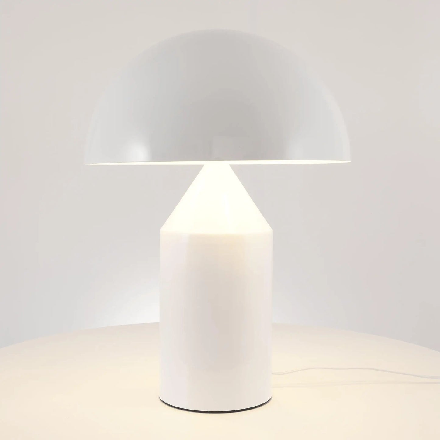 LumièreMétal – Lampe de Table en Métal Moderne - Rynova