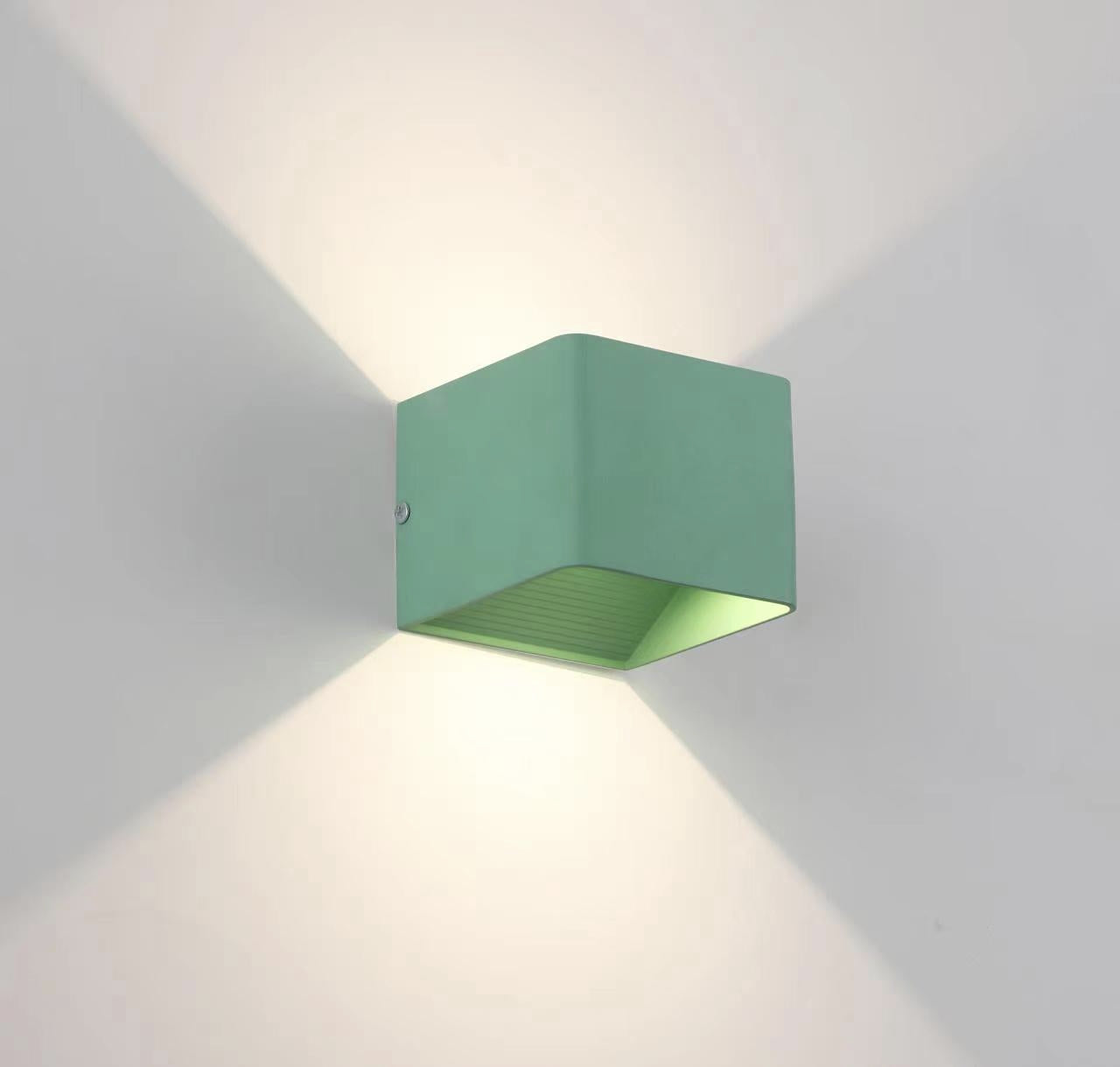 LuminaSquare - Applique murale carrée moderne - Rynova